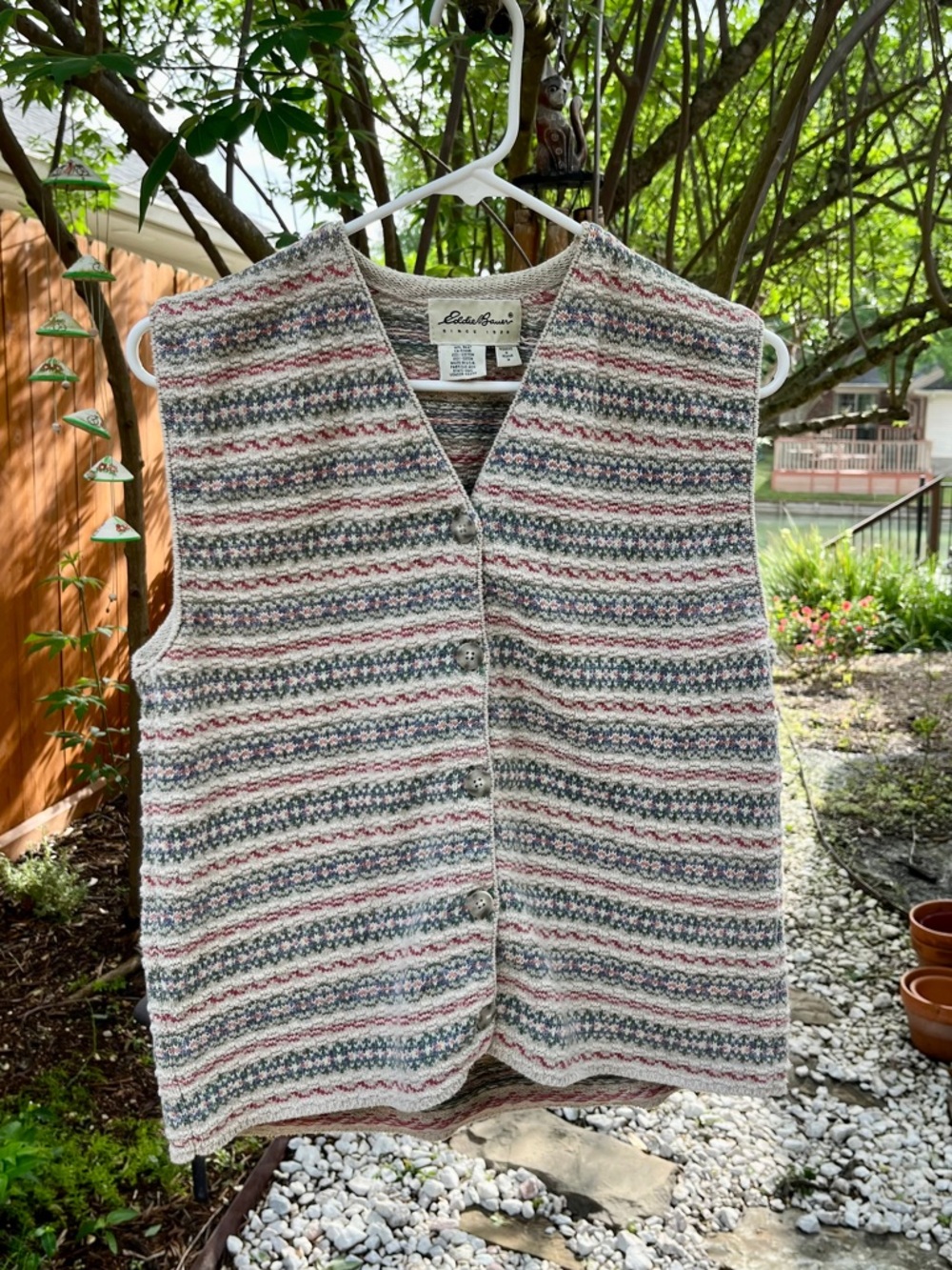 Vintage Eddie Bauer women Striped Knit Sleeveless Vest in Cream- Good condition